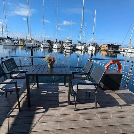 Bådhotel Hausboot Fjord Stella - Solarboot Mit Biosauna In Wendtorf