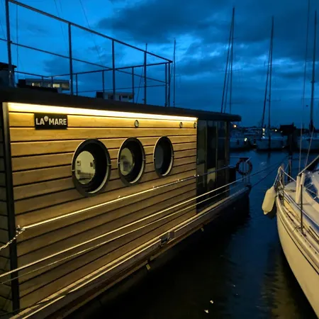 Hausboot Fjord Stella - Solarboot Mit Biosauna In