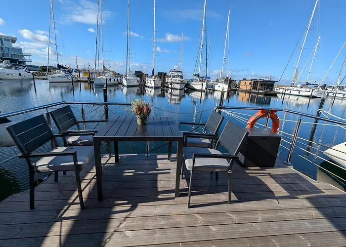 Botel Hausboot Fjord Stella - Solarboot Mit Biosauna In Wendtorf