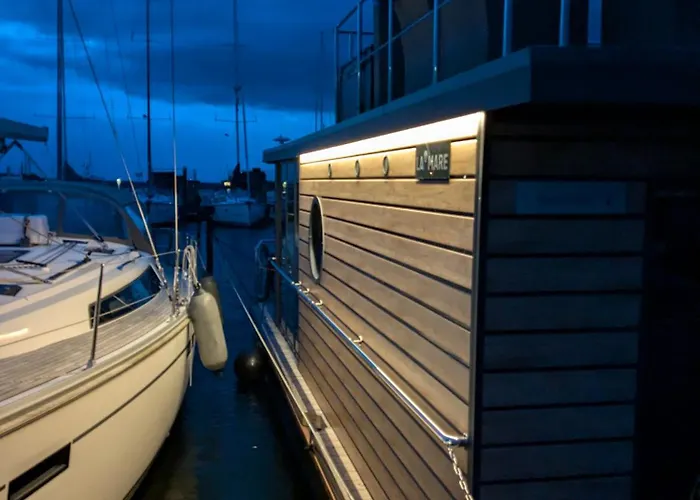 Hausboot Fjord Stella - Solarboot Mit Biosauna In Botel *